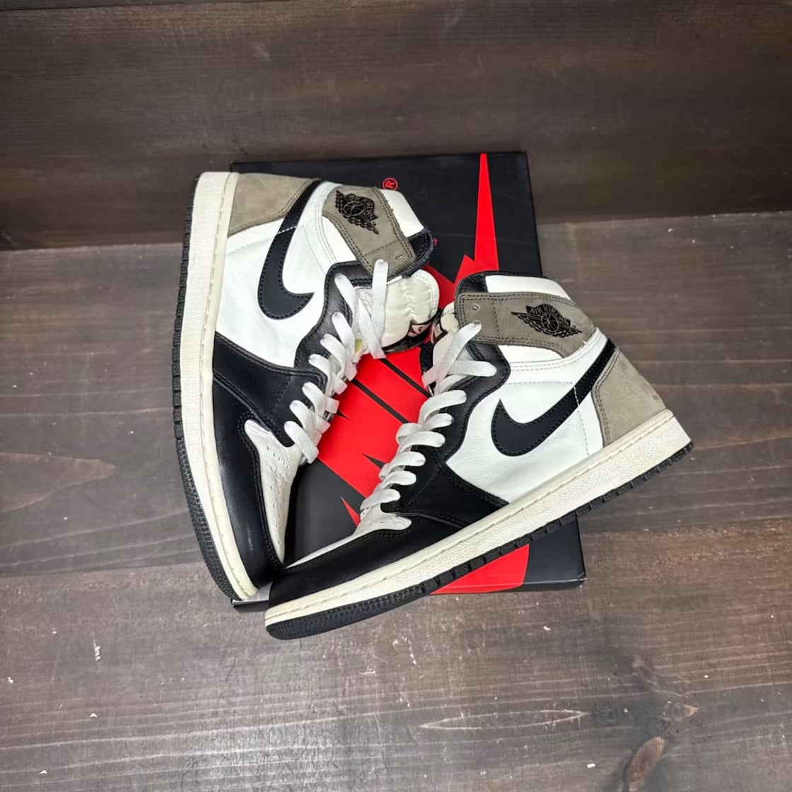 Used - Air Jordan 1 Retro High Dark Mocha - US M 8 - detail 3