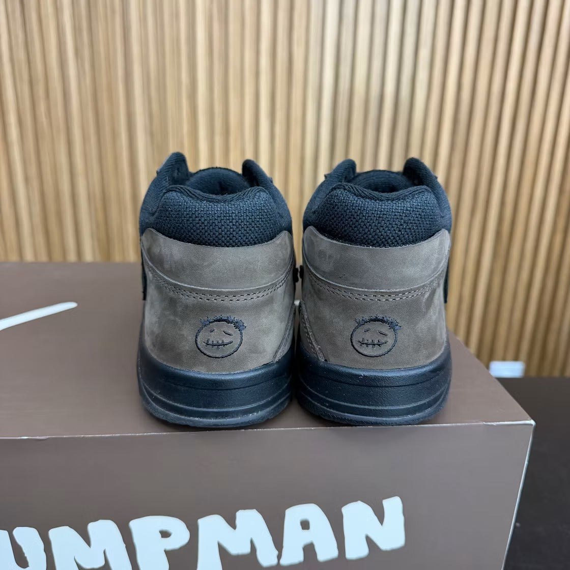 Used - Air Jordan Jumpman Jack TR Travis Scott Dark Mocha - US M 10 - detail 4