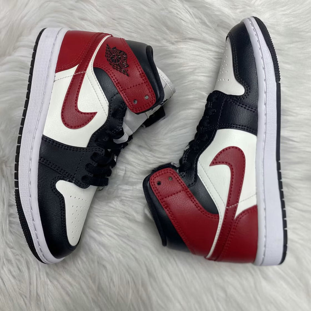 Used - Air Jordan 1 Mid Gym Red Off Noir (Women's) - US W 5 - detail 2