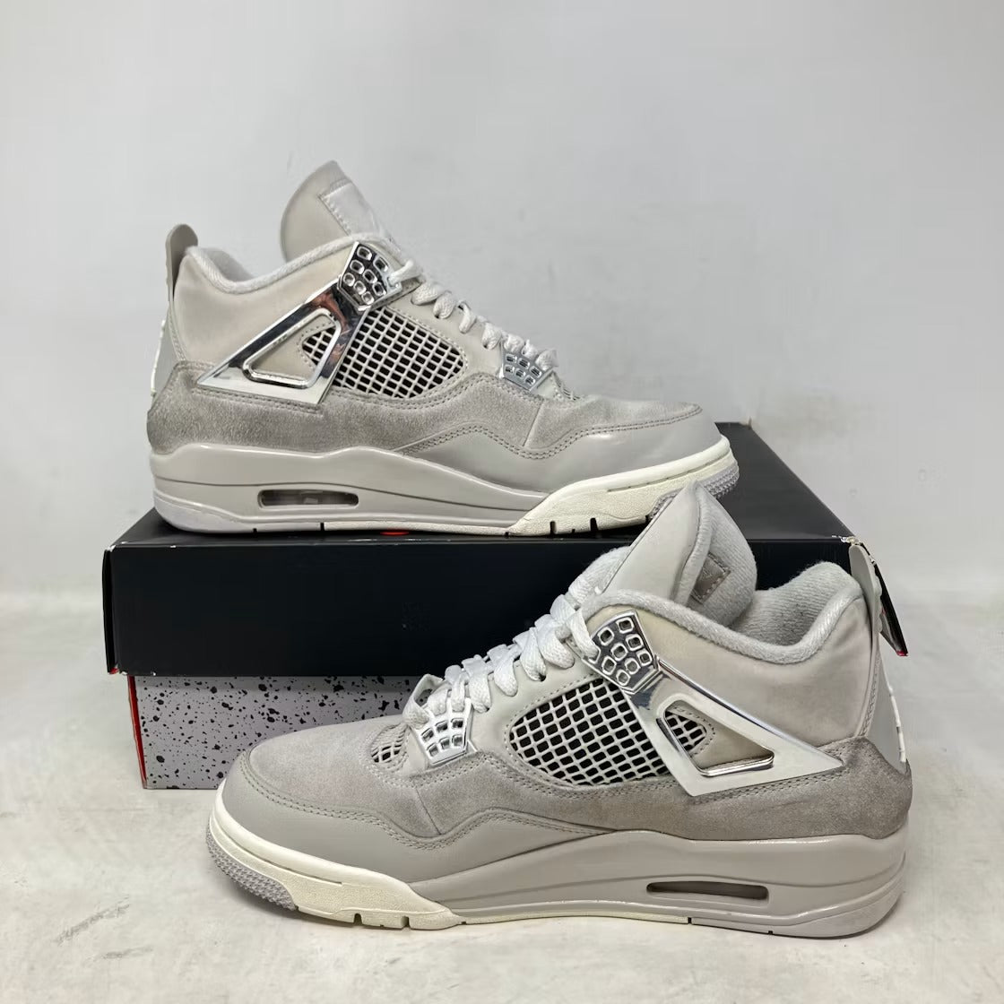 Used - Air Jordan 4 Retro Frozen Moments (Women's) - US W 8 - detail 3