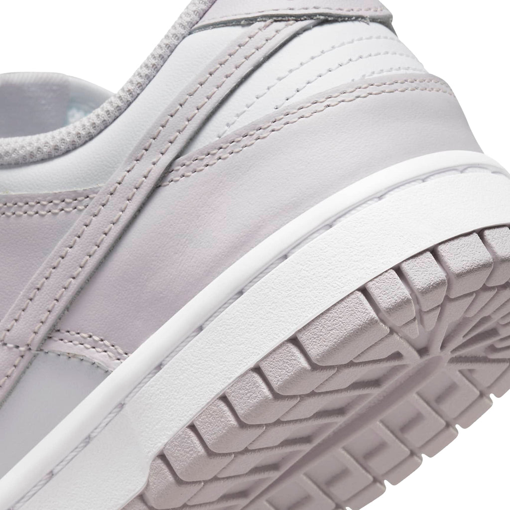 Nike Dunk Low Venice - Women's Sneakers - Pink