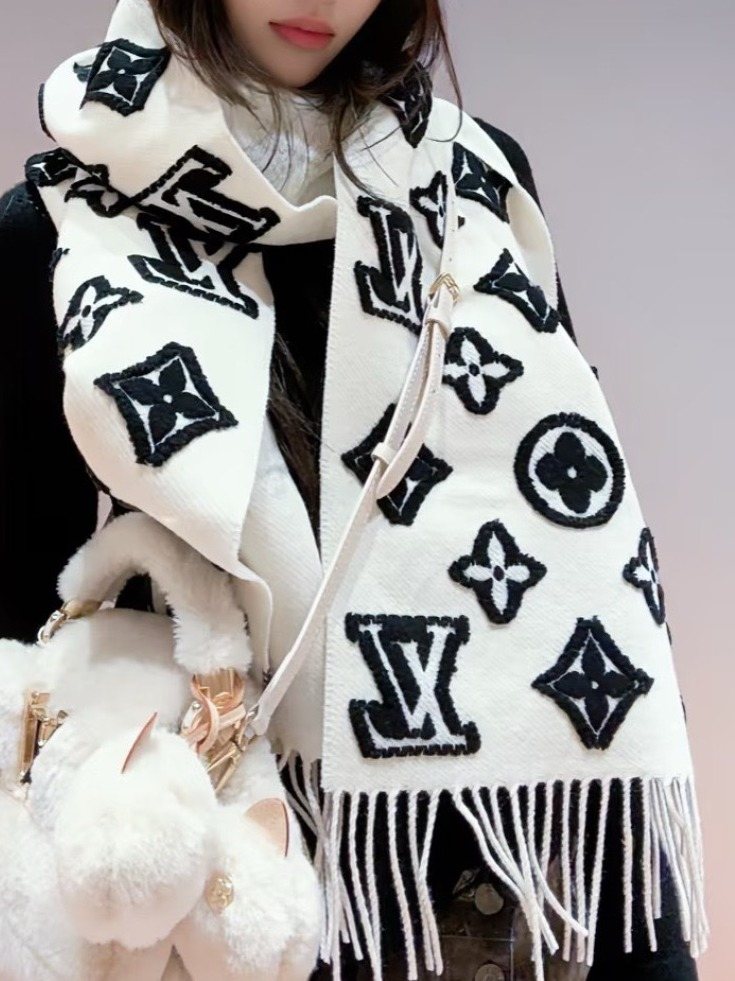 Louis Vuitton White and Black Graphic Scarf — hero