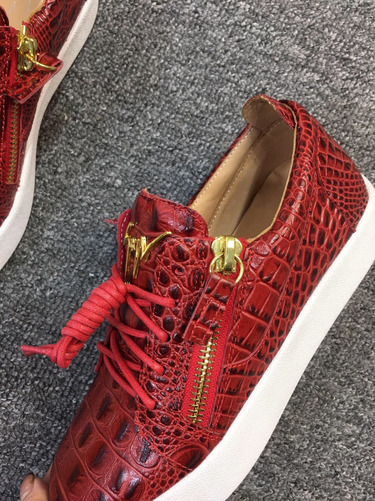 Giuseppe Zanotti Red Croc-Embossed Low-Top Sneakers — detail