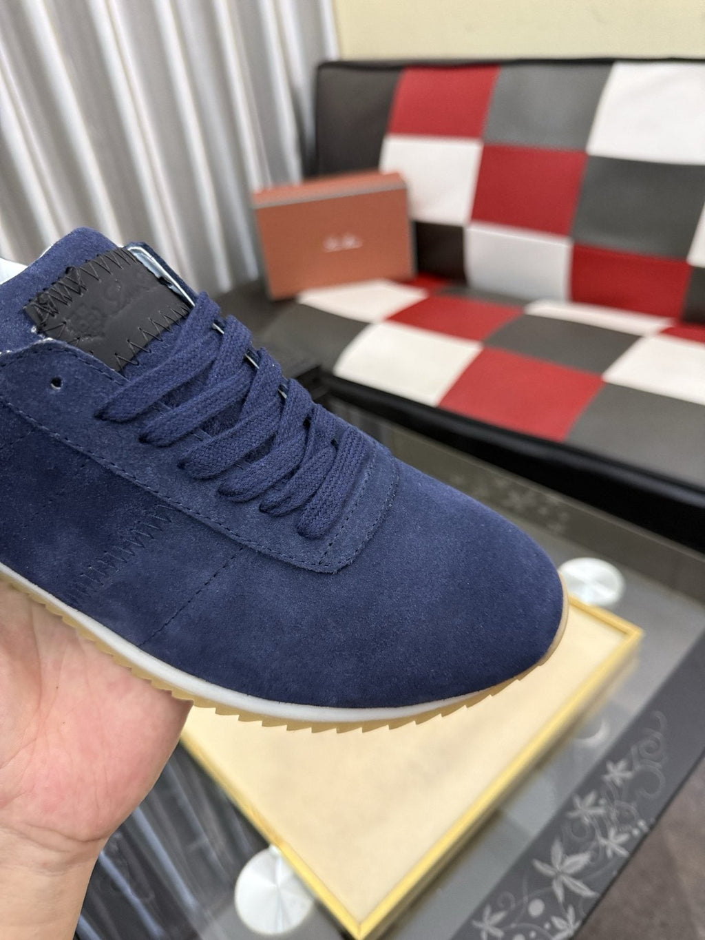 Men's Navy Blue Low-Top Lace-Up Sneakers — detail