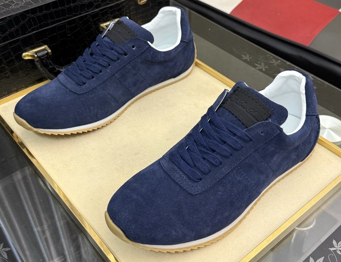 Men's Navy Blue Low-Top Lace-Up Sneakers — hero
