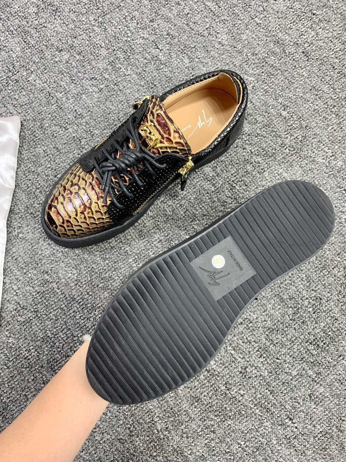 Giuseppe Zanotti Black Snakeskin Low-Top Sneakers — detail