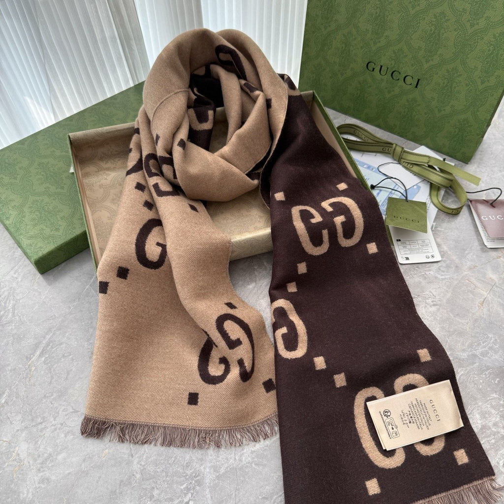 Gucci Geometric Fringed Scarf — front