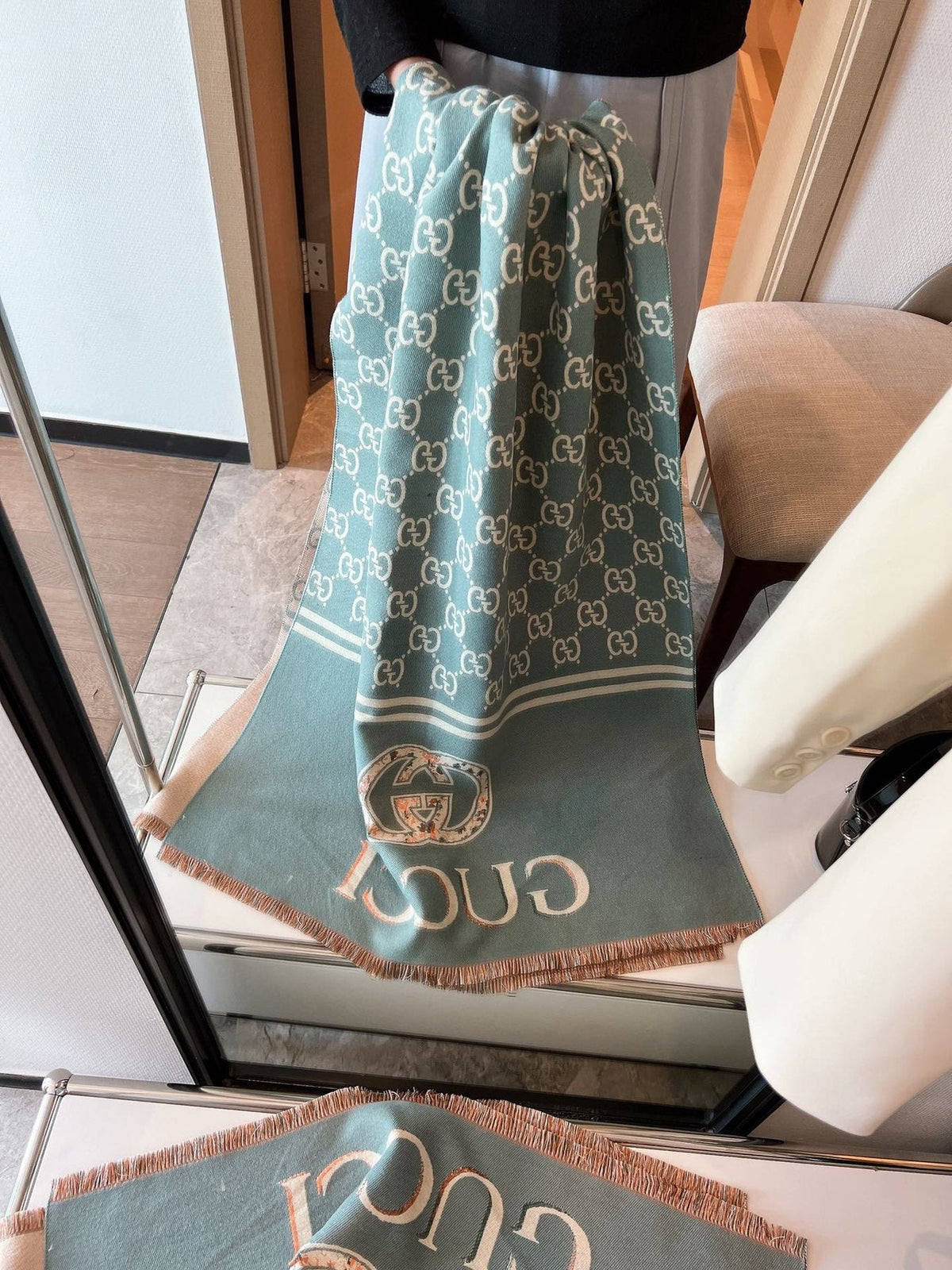 Gucci Patterned Woven Scarf — front