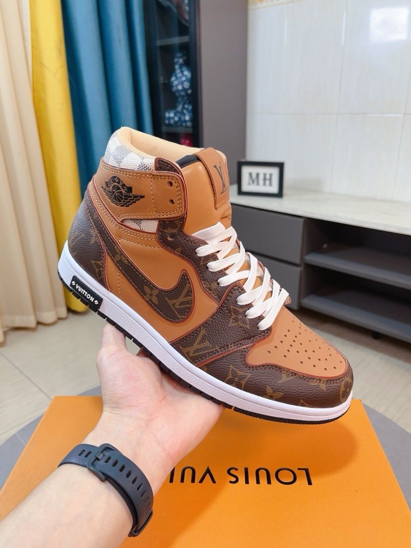 Nike Tan and Dark Brown Patterned High-Top Sneakers — model