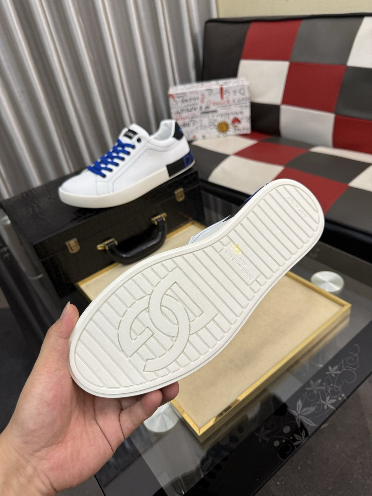 Dolce & Gabbana White Low-Top Sneakers with Blue Laces — detail