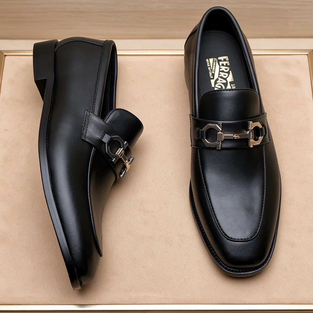 Ferragamo Black Bit Loafers — front