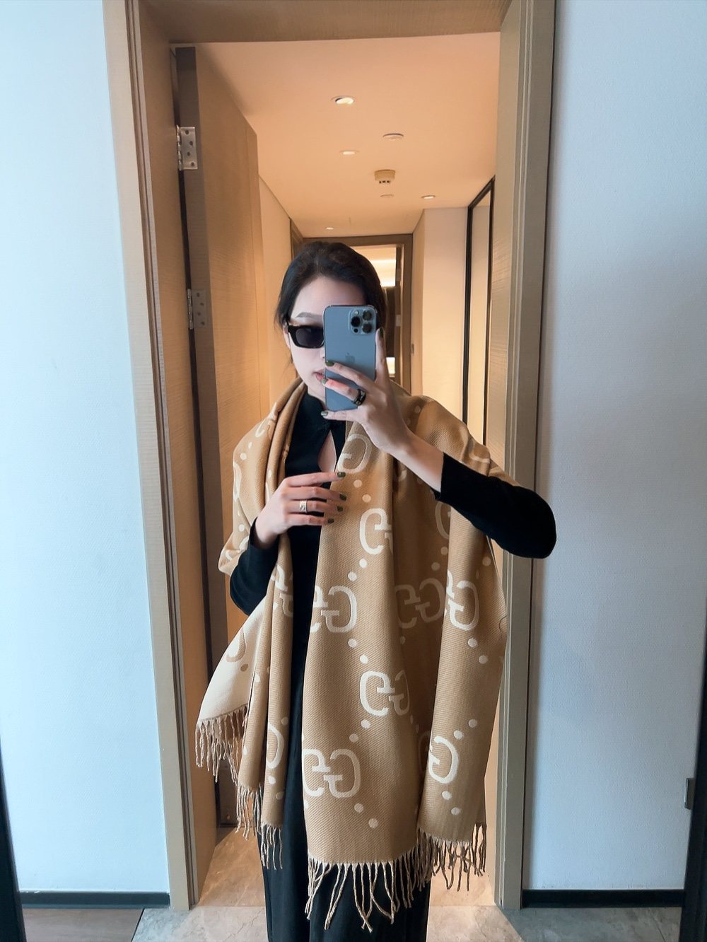 Gucci Tan Cream Motif Fringed Scarf — hero