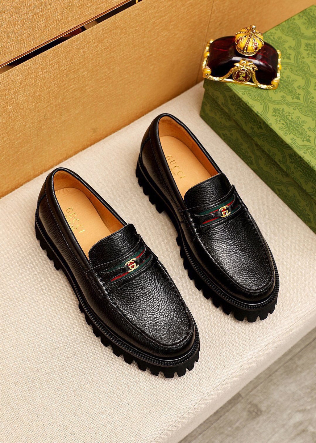 Gucci Black Metal-Bit Lug Sole Loafers — hero