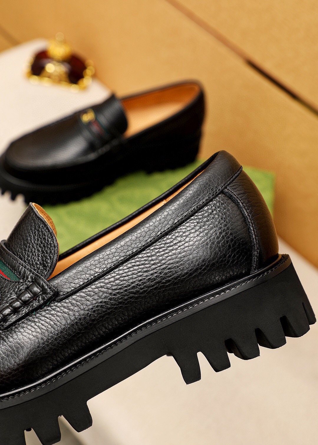 Gucci Black Metal-Bit Lug Sole Loafers — detail