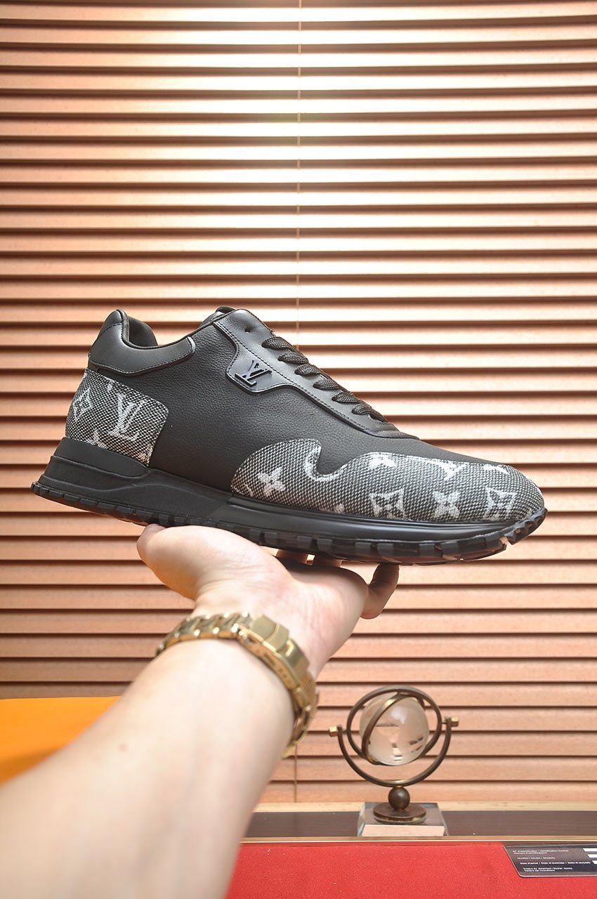 Louis Vuitton Black and Gray Low-Top Sneakers — model