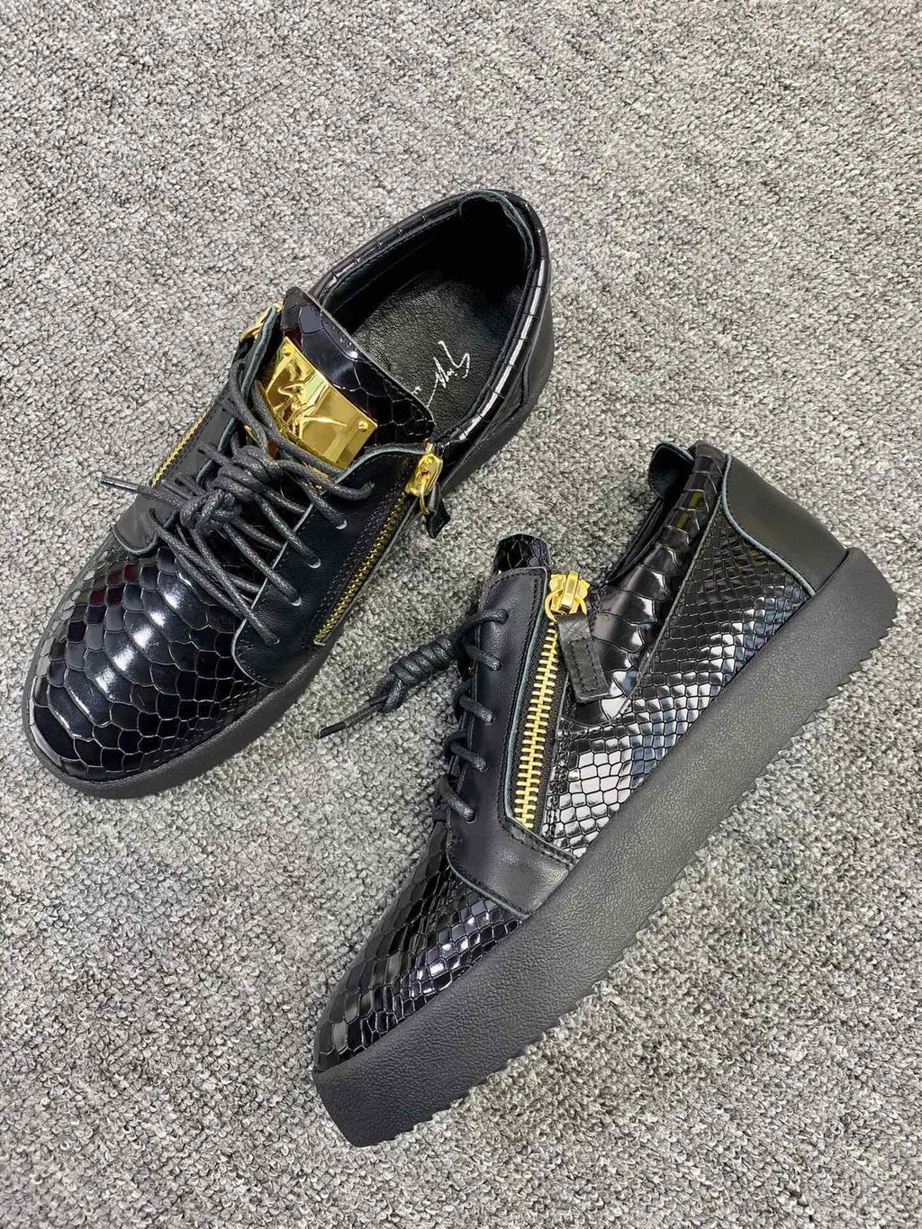 Giuseppe Zanotti Black Gold-Zip Low-Top Sneakers — side