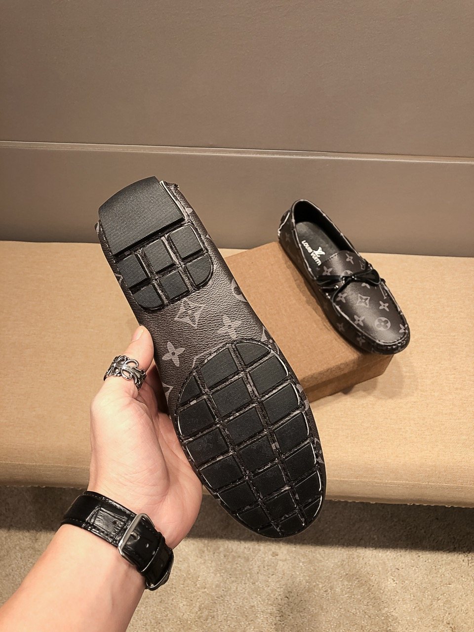 Louis Vuitton Dark Gray Monogram Bow Loafers — detail