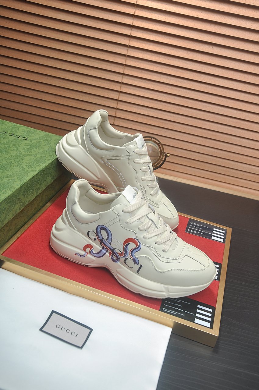 GUCCI Multicolor Graphic Chunky Sneakers — front