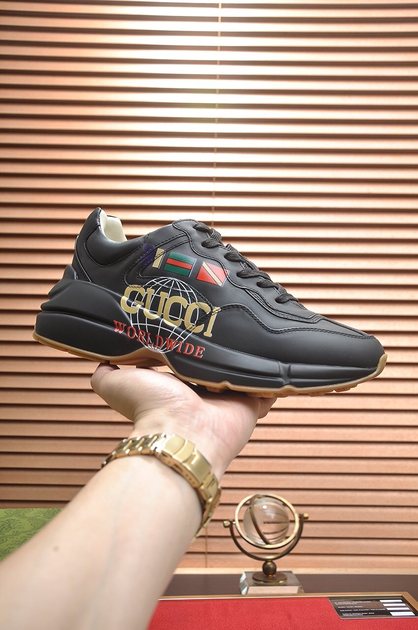 Gucci Black Multicolor Low-Top Sneakers — front