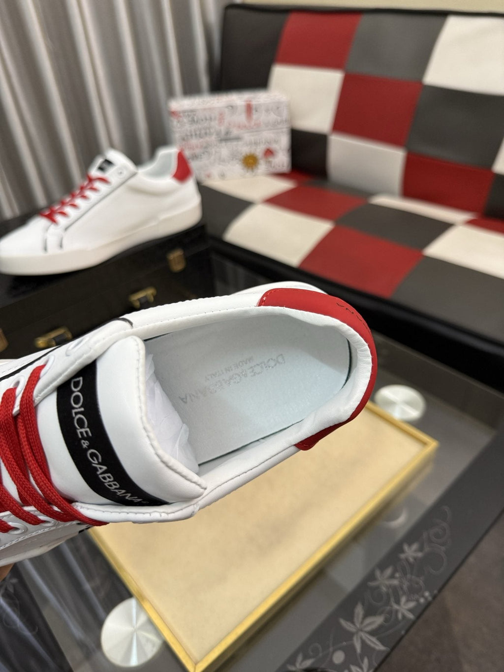 Dolce & Gabbana Red Lace Graphic Sneakers — detail
