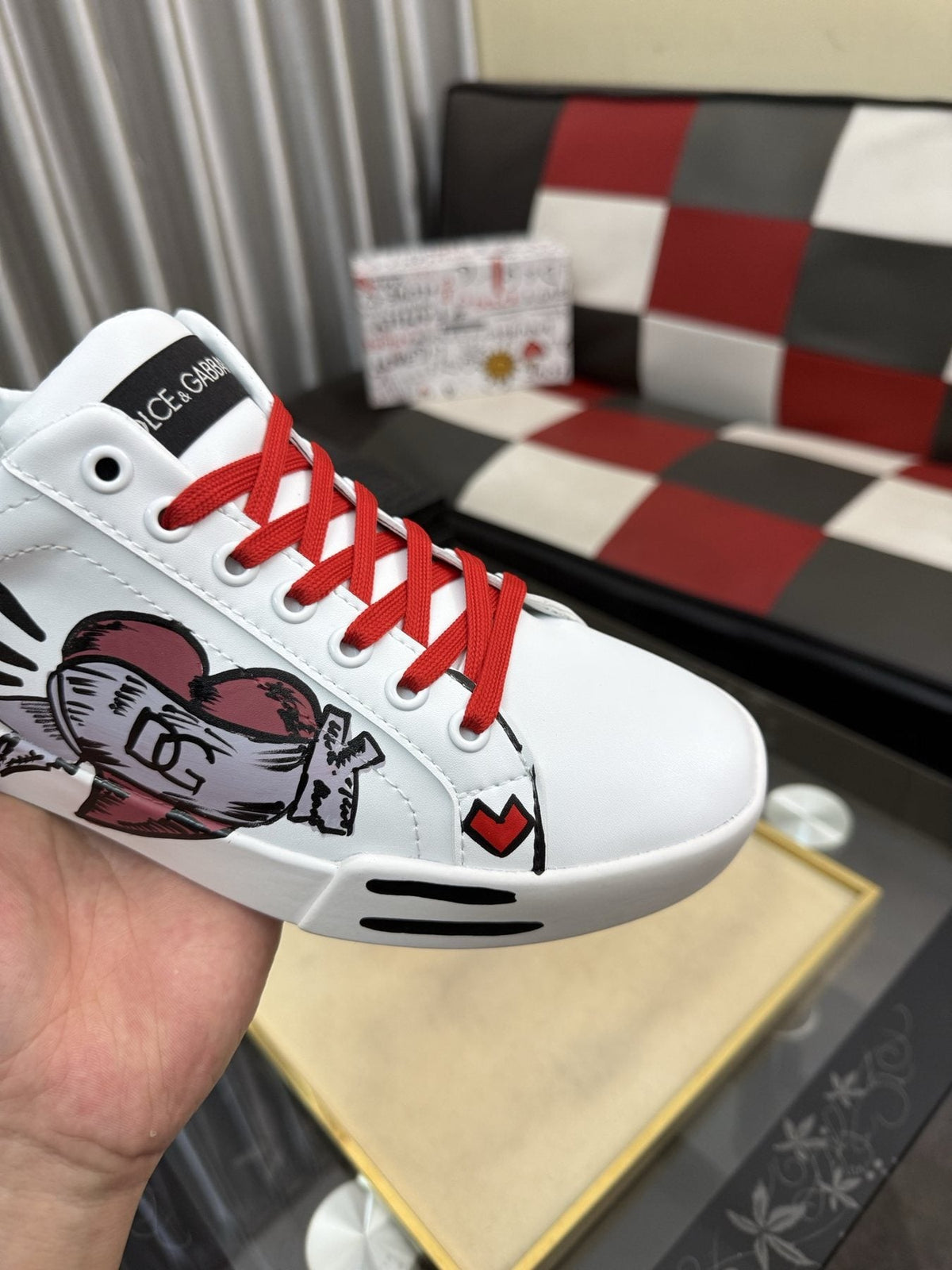 Dolce & Gabbana Red Lace Graphic Sneakers — detail