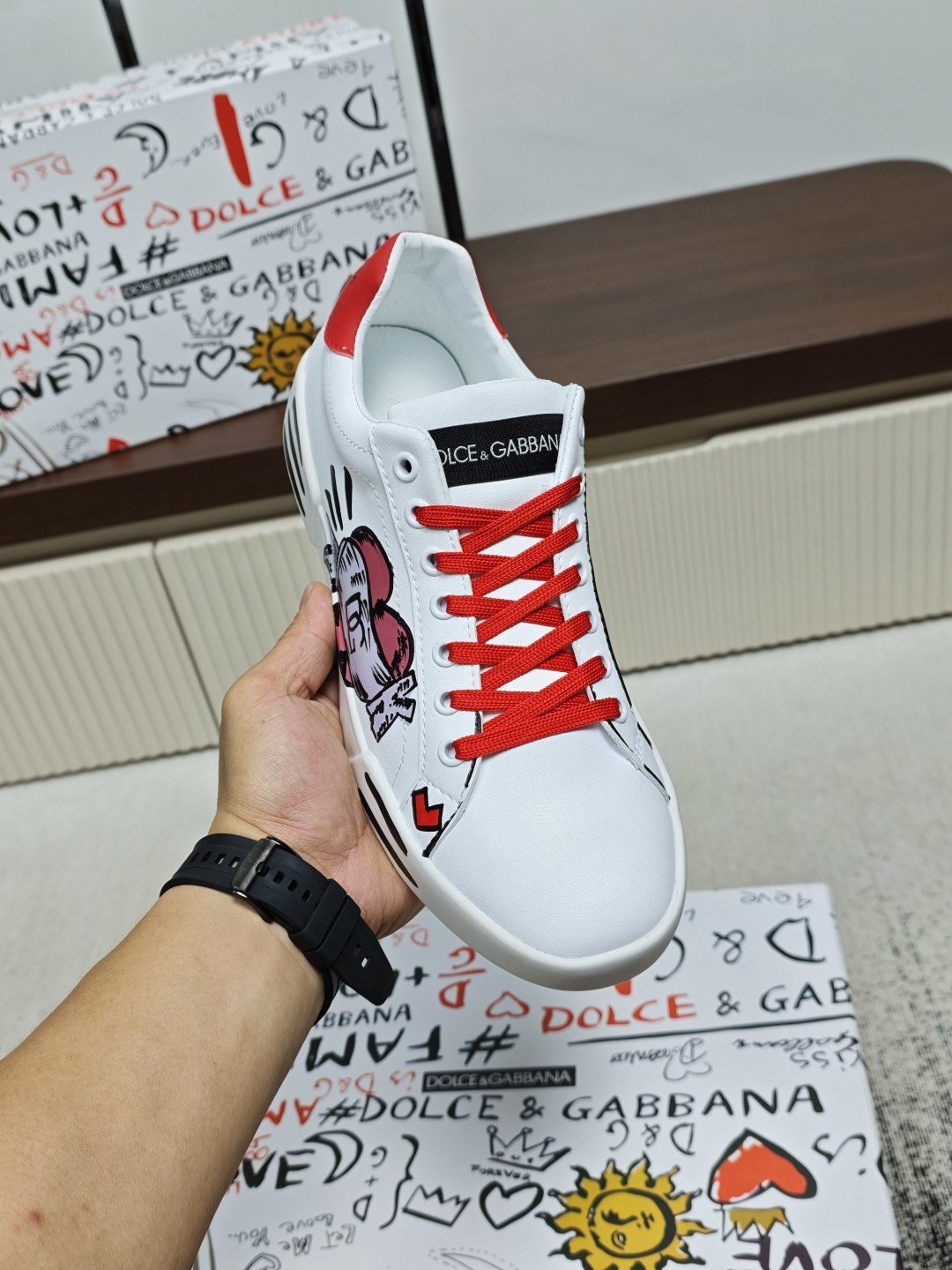 Dolce & Gabbana Graphic Low-Top Sneakers — model