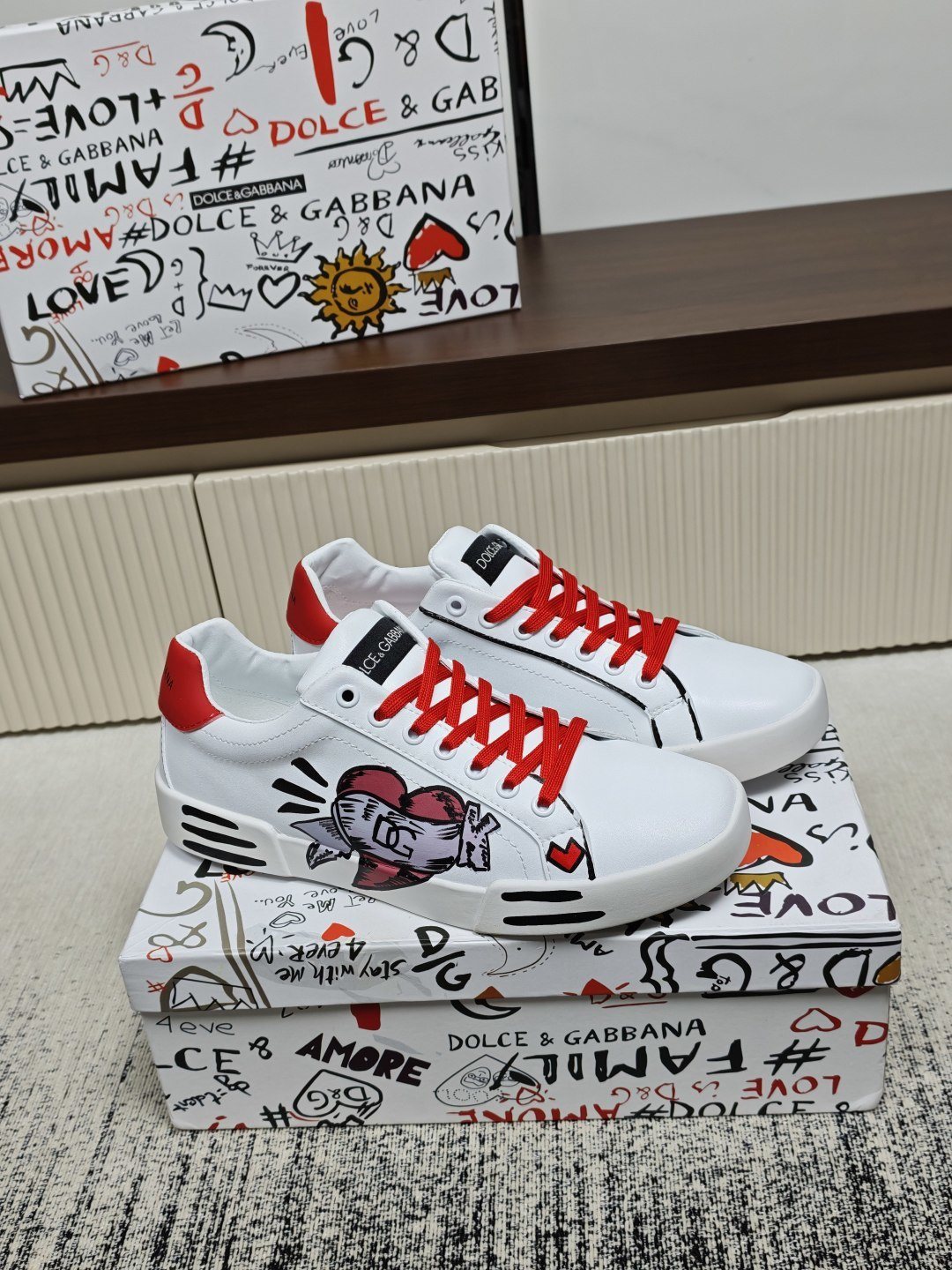 Dolce & Gabbana Graphic Low-Top Sneakers — side