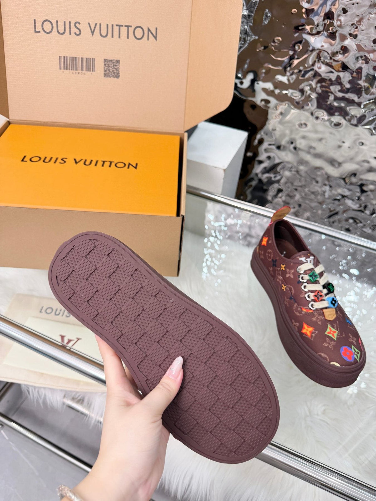 Louis Vuitton Burgundy Motif Low-Top Sneakers — detail