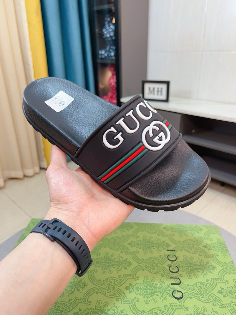 Gucci Striped Black Slide Sandals — model