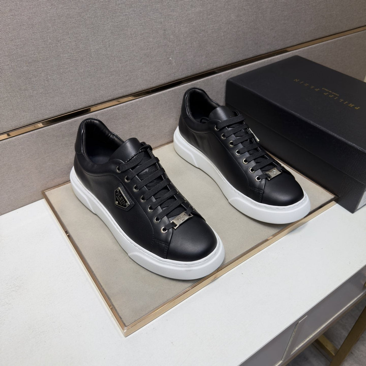 Philipp Plein Men's Black Low-Top Sneakers — hero