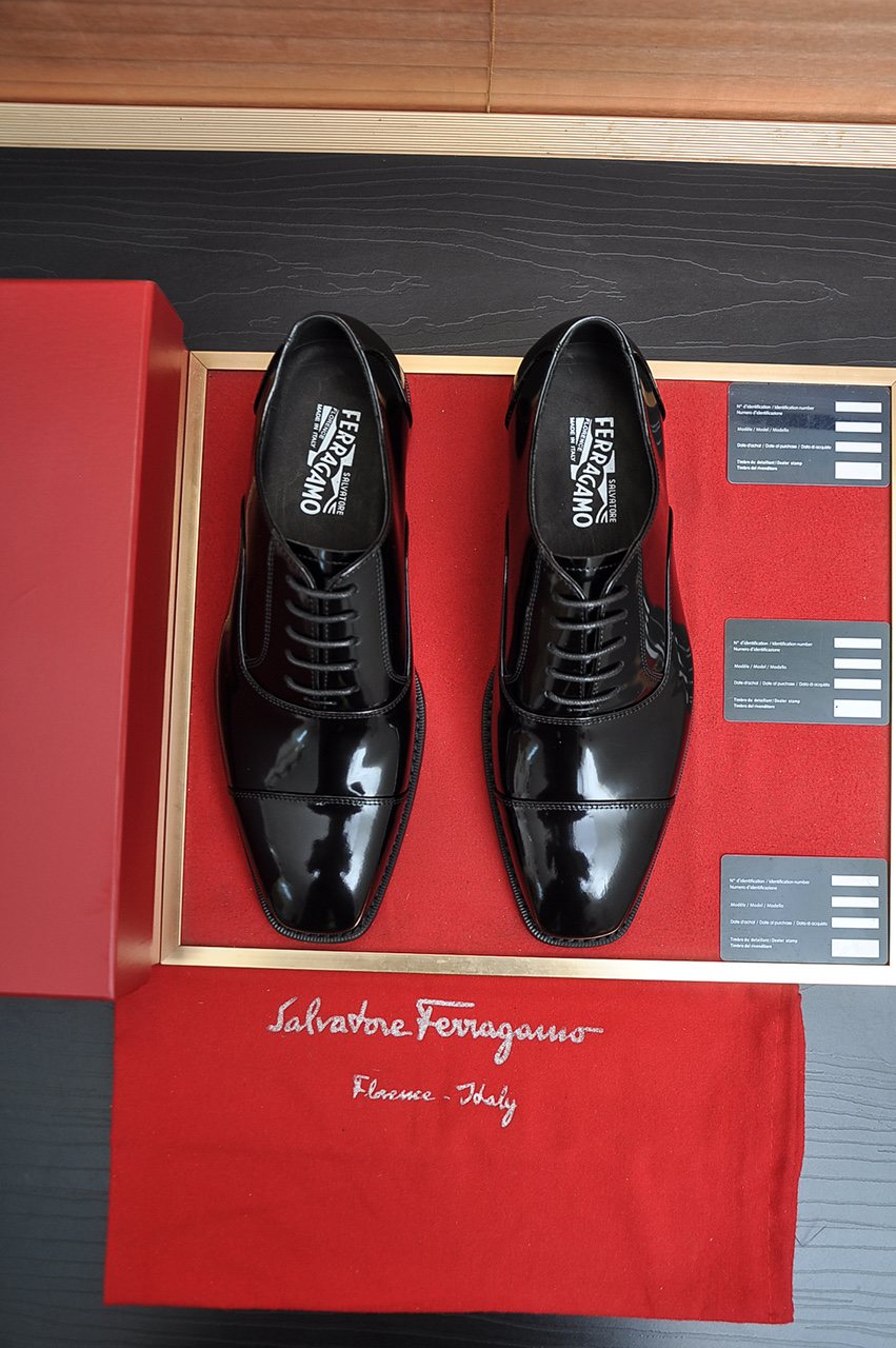 Ferragamo Black Cap-Toe Oxford Shoes — front