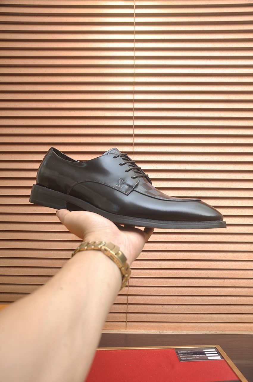 Louis Vuitton Checkerboard Lace-Up Dress Shoes — side