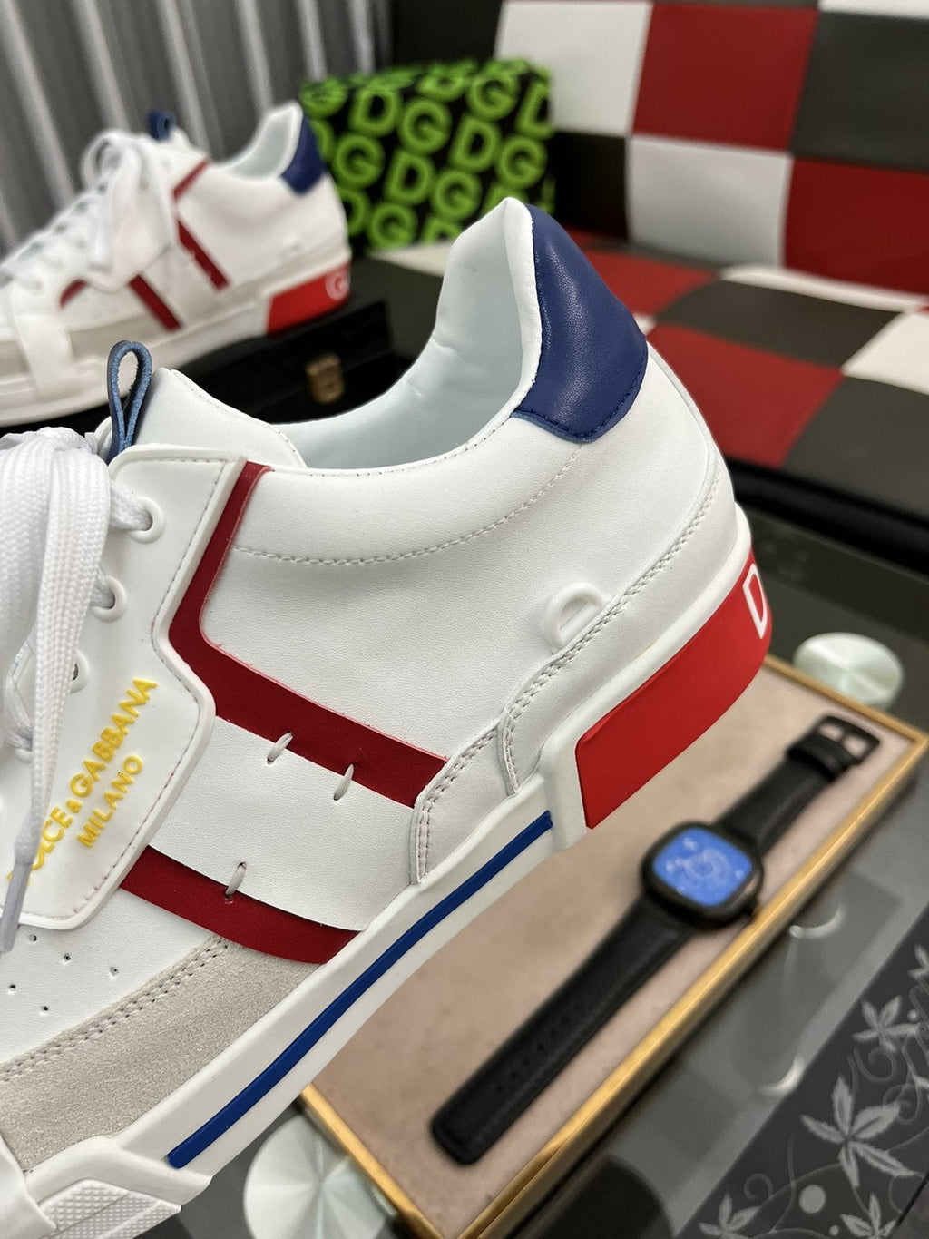 Men's White Low-Top Sneakers with Red and Navy Accents — detail