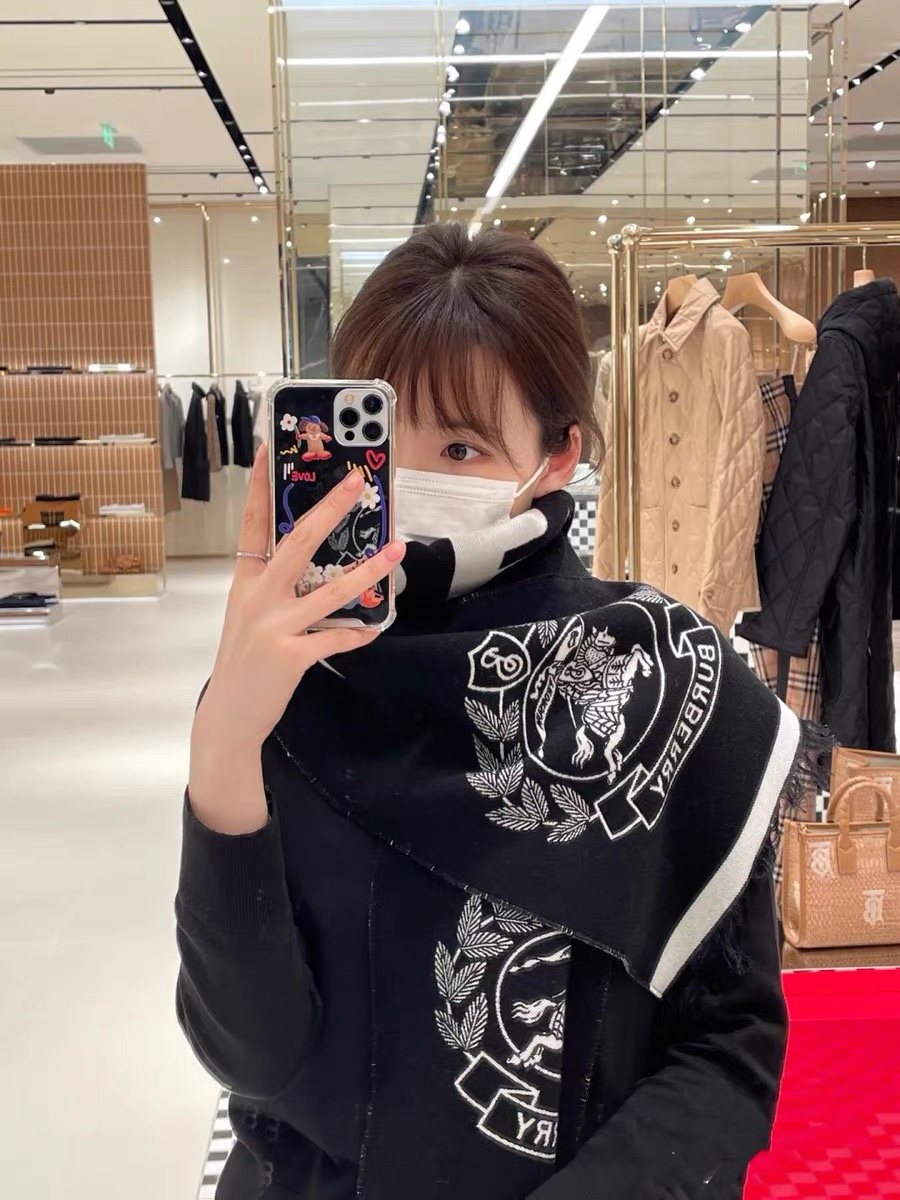 Burberry Black & Ivory Fringed Logo Scarf — model