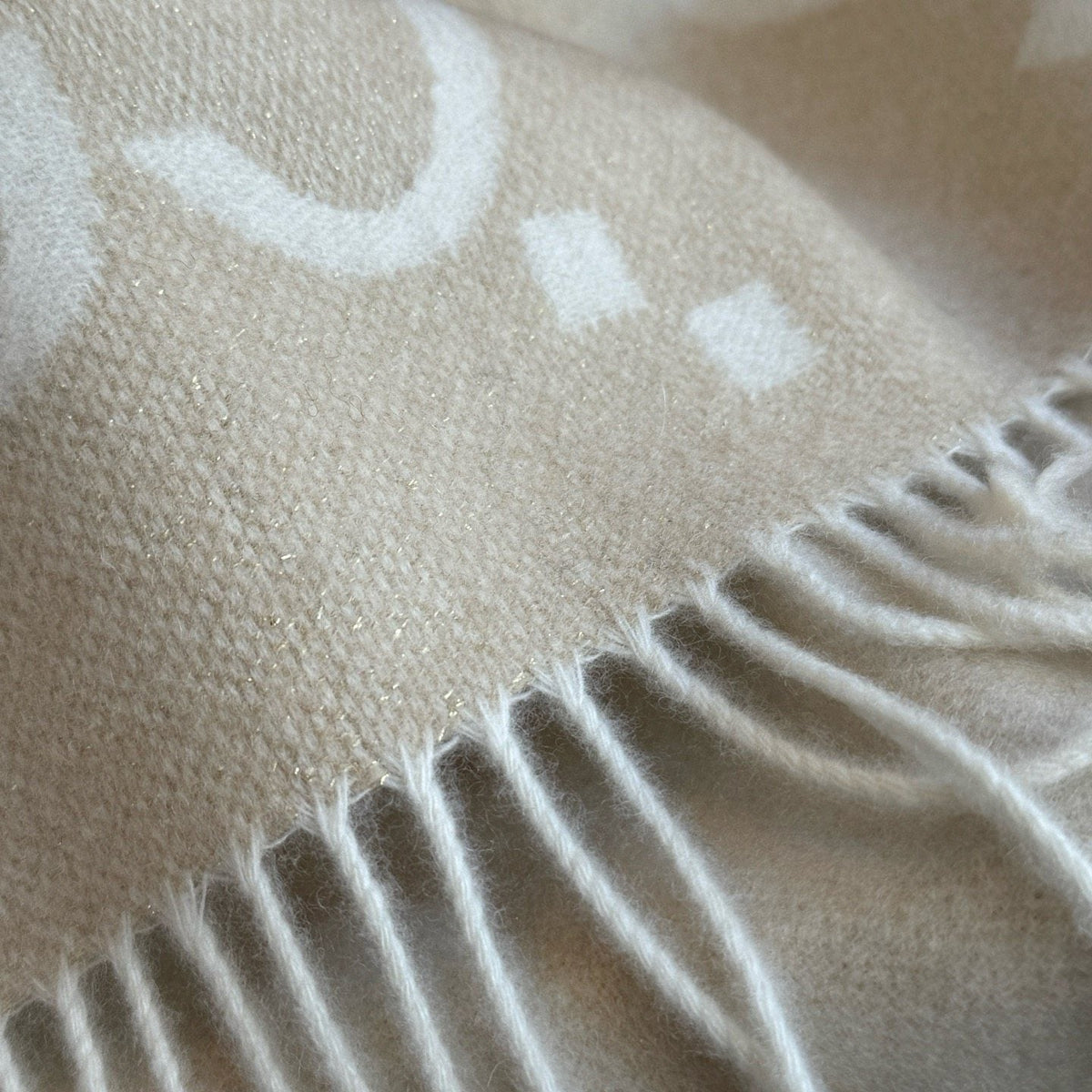 Gucci Beige Cream GG Fringe Scarf — detail