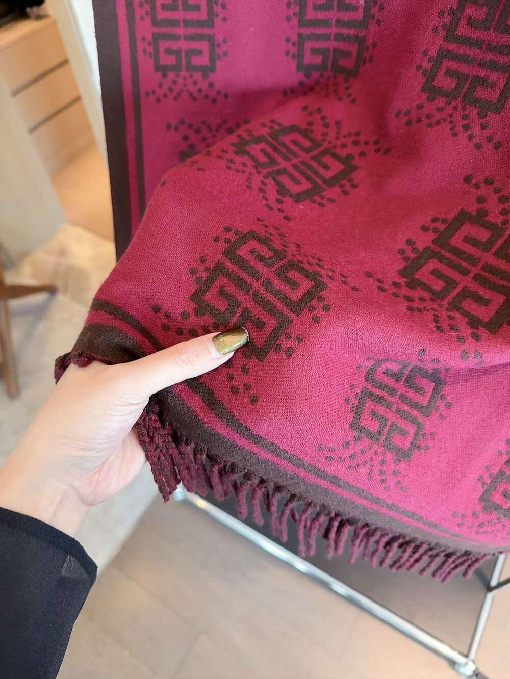 GIVENCHY Burgundy Geometric Fringed Scarf — detail