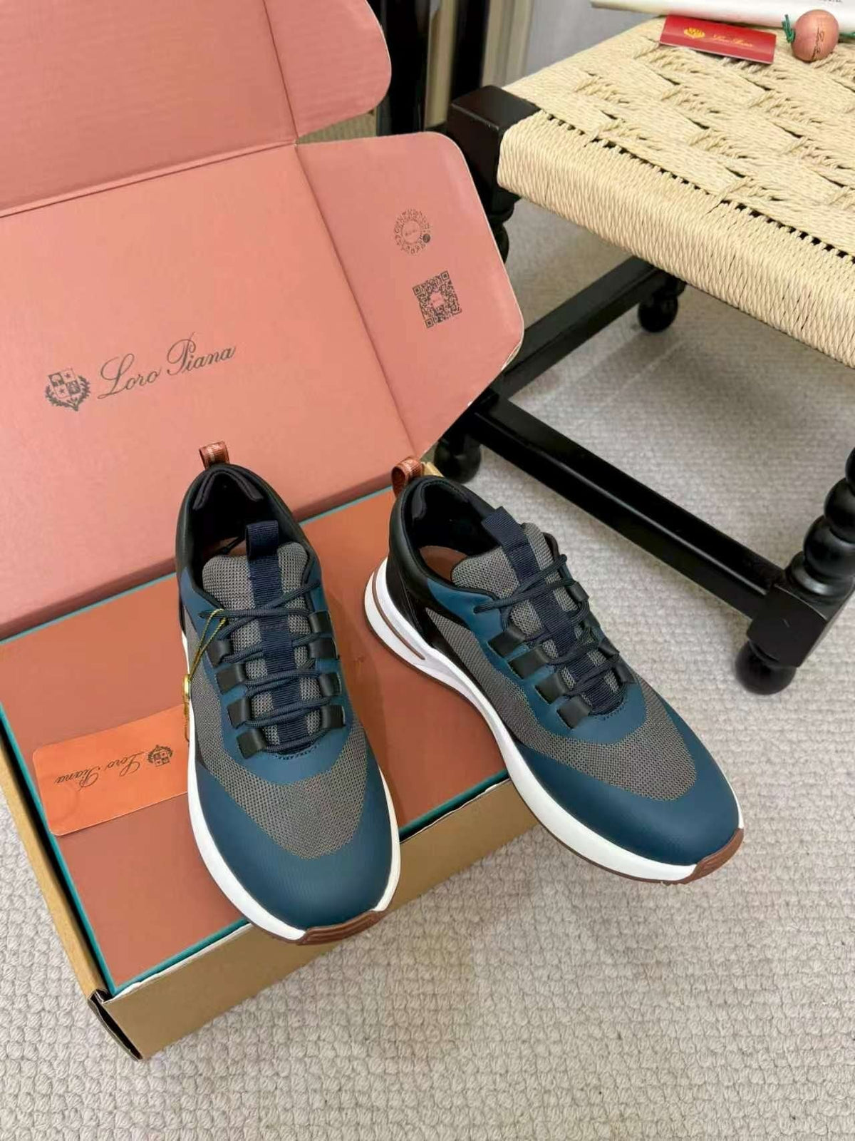 Loro Piana Navy Blue Teal Low-Top Sneakers — front