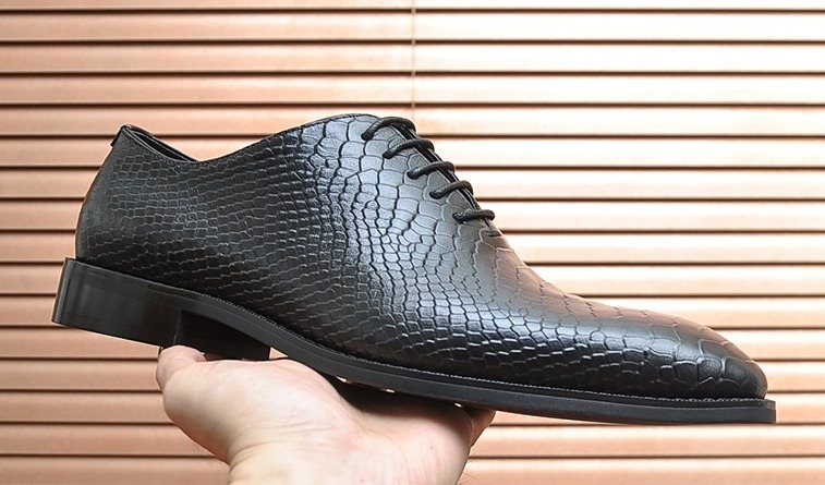 Ferragamo Black Textured Lace-Up Dress Shoes — hero