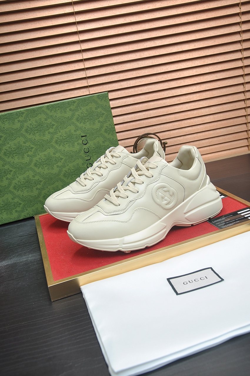 Gucci Off-White Chunky Sole Sneakers — front