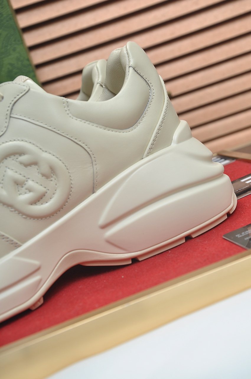 Gucci Off-White Chunky Sole Sneakers — detail