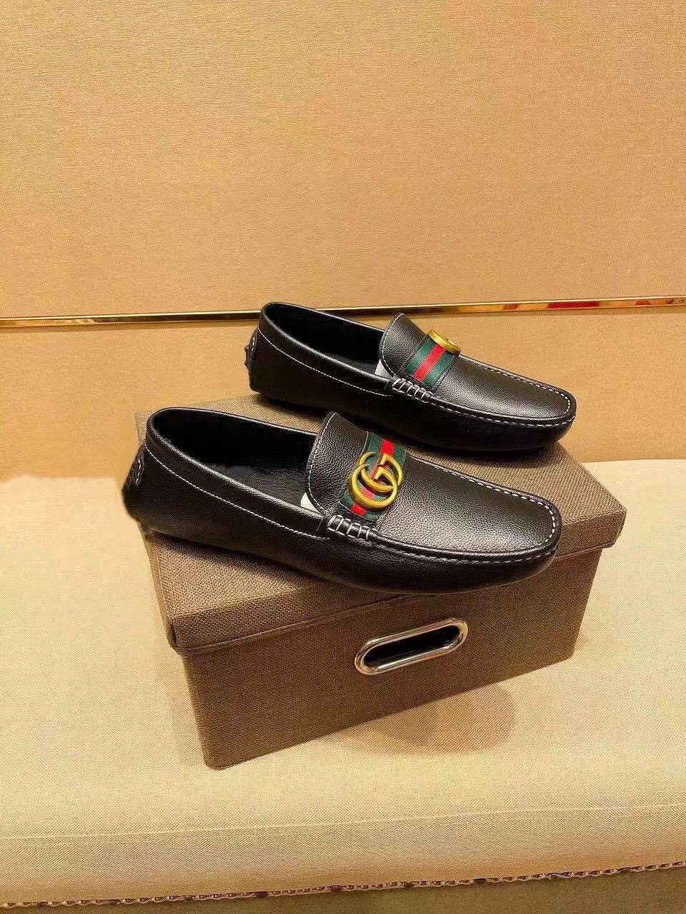 Gucci Black Red and Green Stripe Loafers — hero