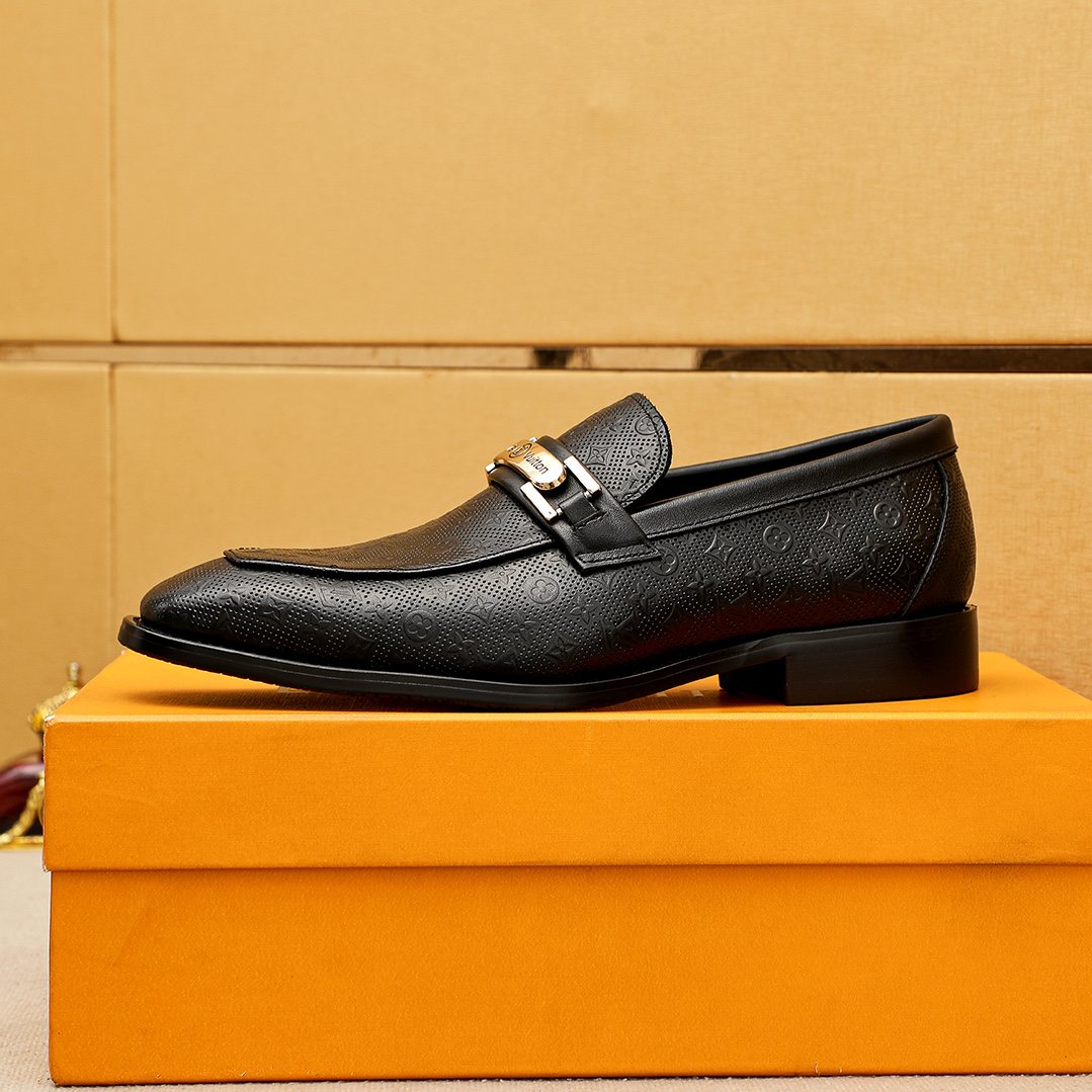 Louis Vuitton Black Textured Buckle Loafers — side