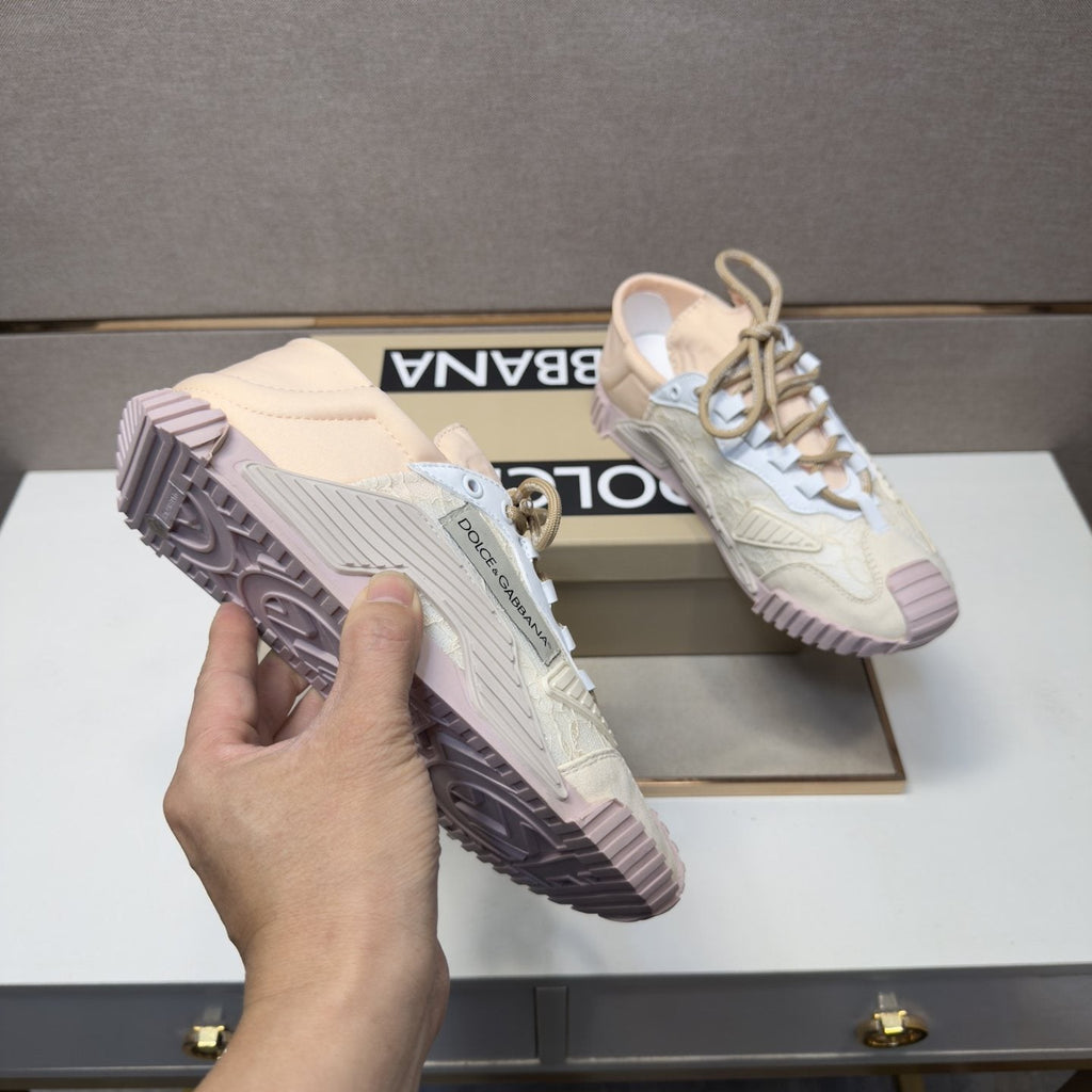 Dolce & Gabbana Cream Panel Low-Top Sneakers — model