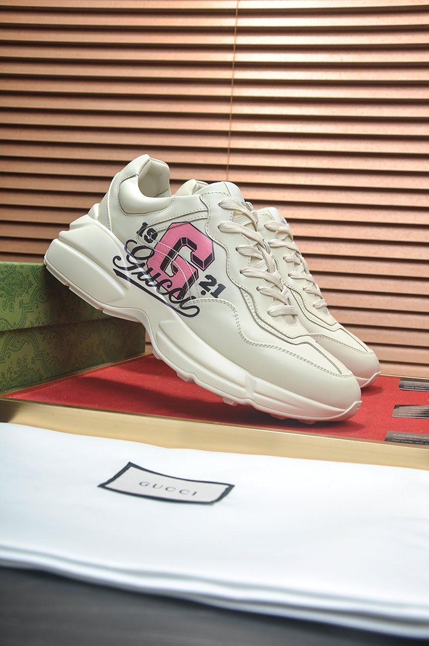 GUCCI Off-White Pink Graphic Sneakers — side