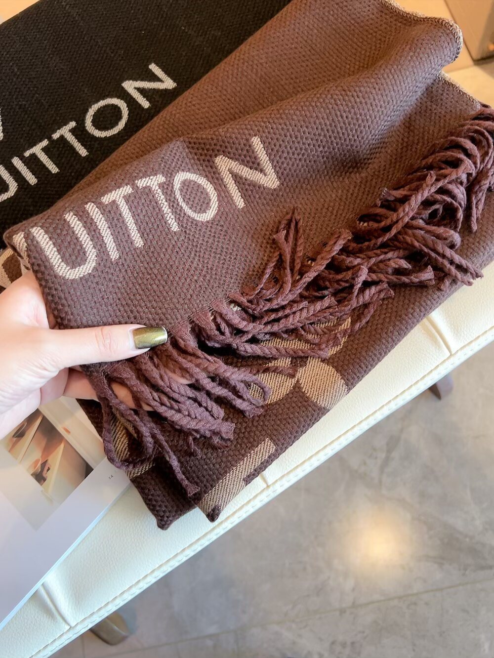 Louis Vuitton Fringed Monogram Scarf — detail