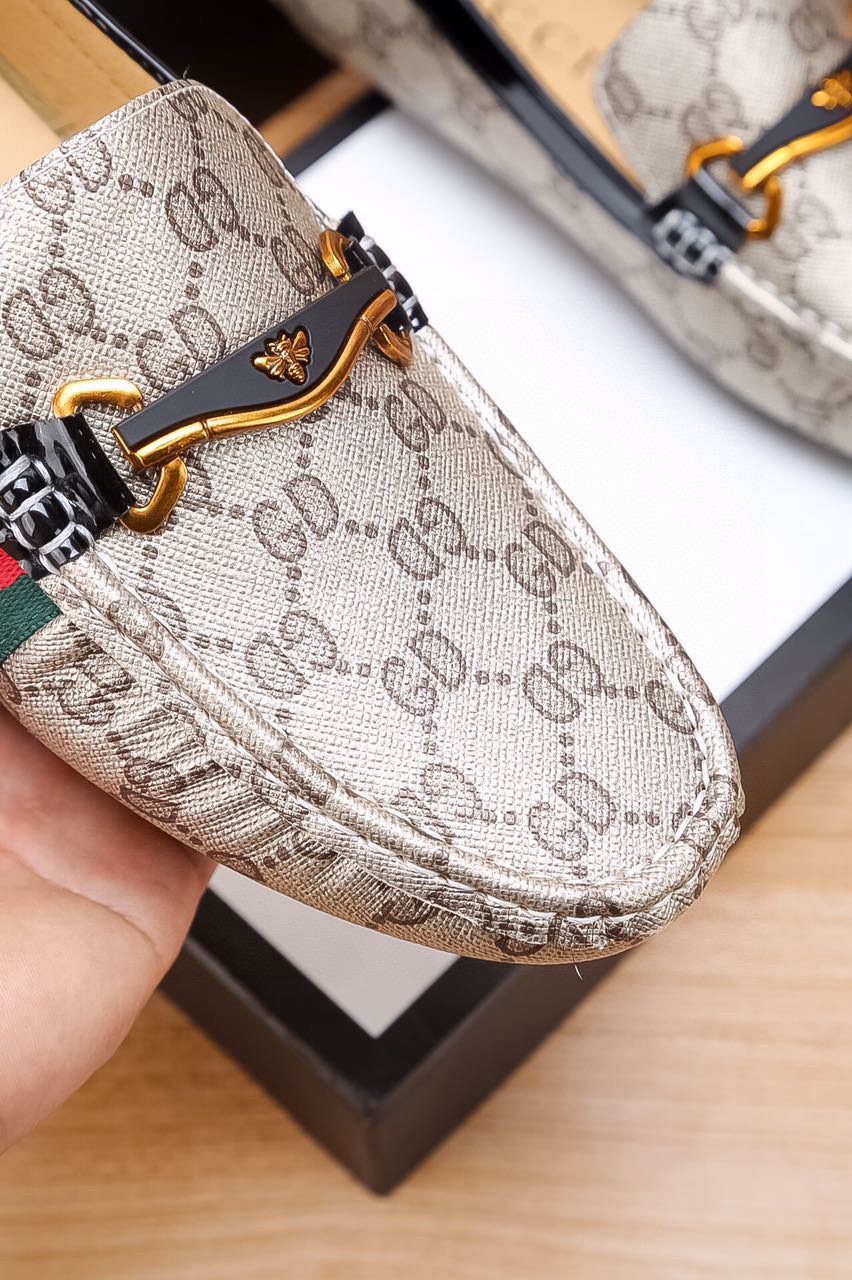 Gucci Patterned Driving Loafers — detail