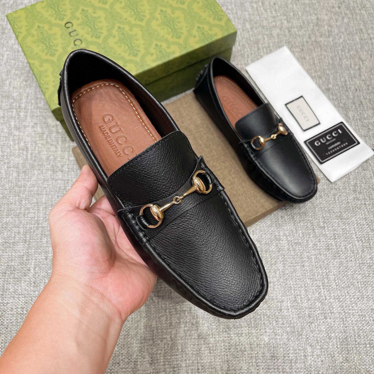 Gucci Black Horsebit-Style Leather Loafers — model