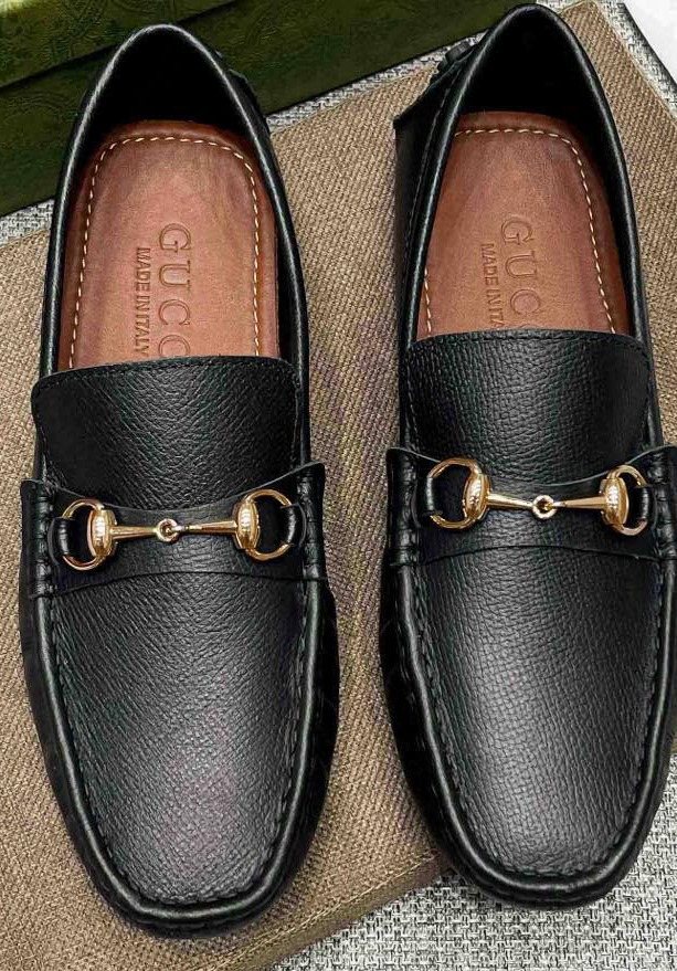 Gucci Black Horsebit-Style Leather Loafers — hero