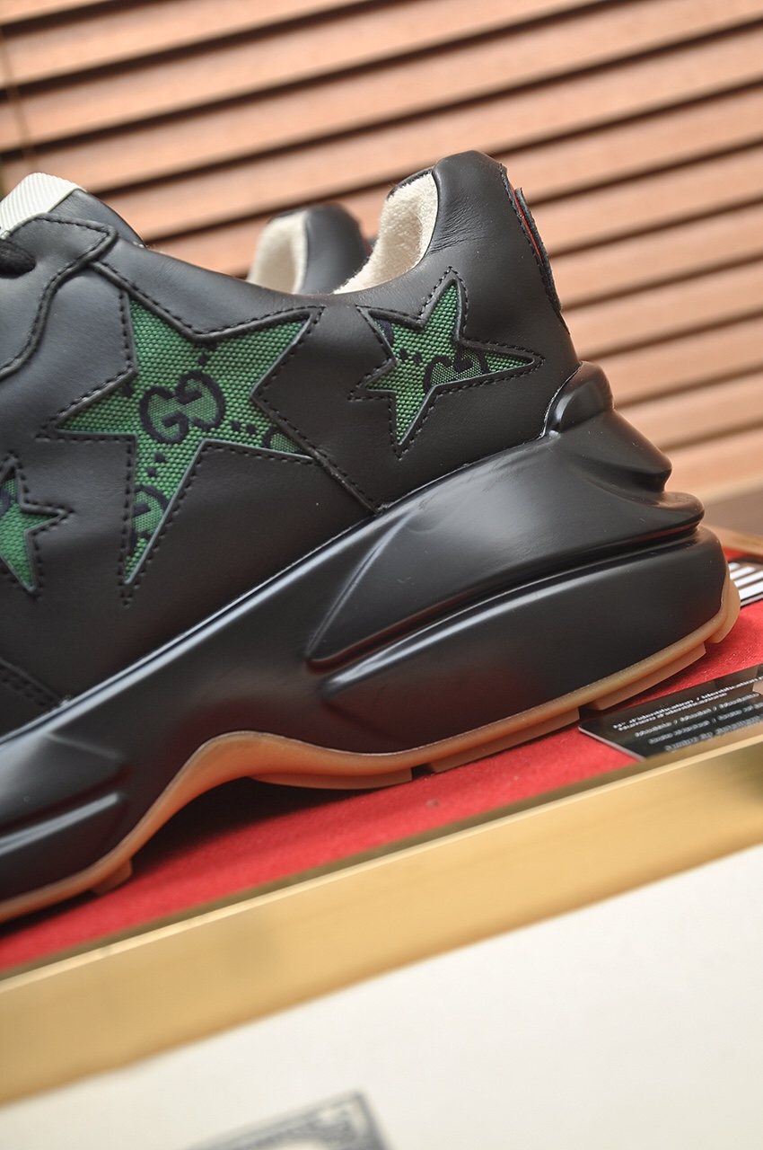 GUCCI Black and Green Star Sneakers — detail