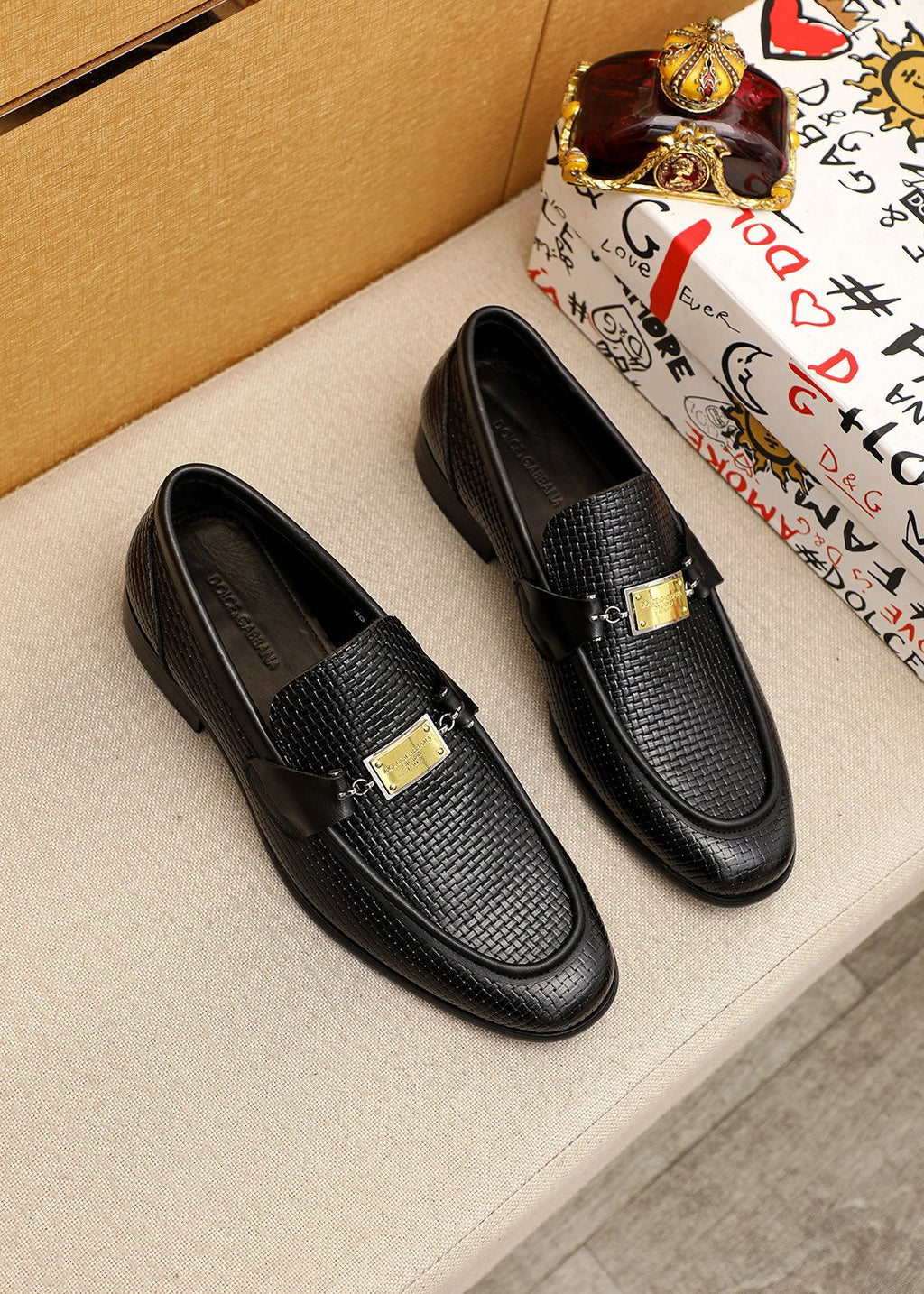 Dolce & Gabbana Black Embossed Buckle Loafers — front